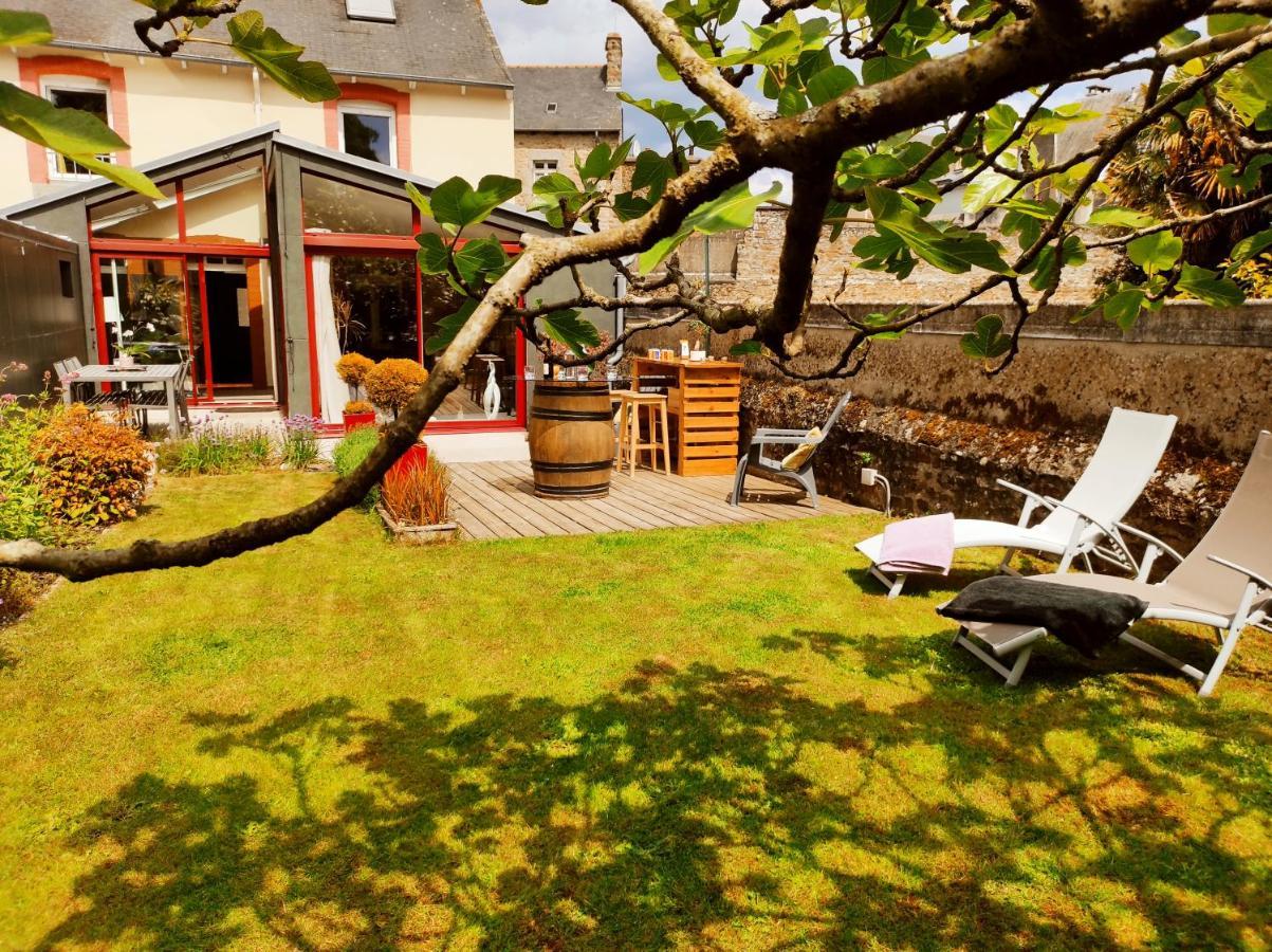 Aux Trois Palmiers Bed & Breakfast Saint-Brieuc Exterior photo